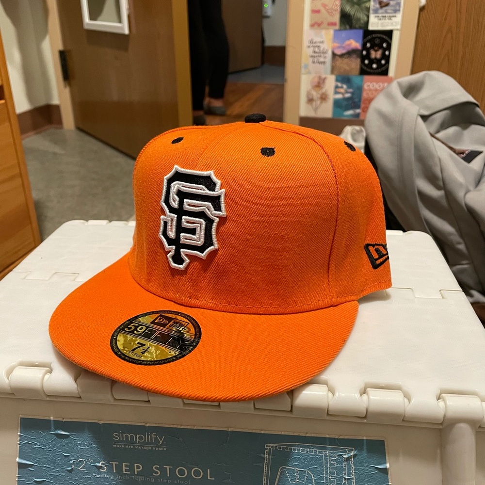 MLB San Francisco Giants new era fitted hat 7 1/8 & 7 1/4